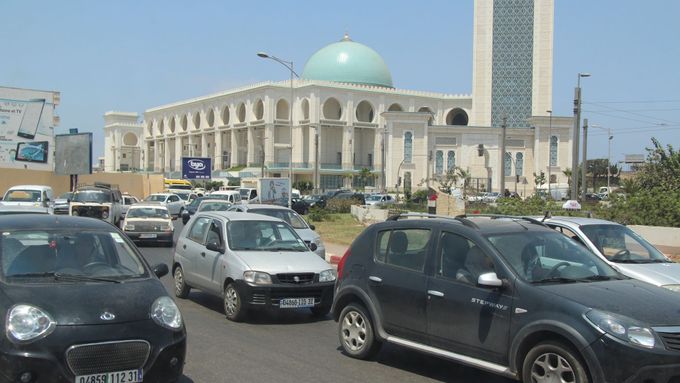 Provoz v druhém největším alžírském městě Oran (Wahrán).