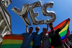Londýn legalizoval sňatky homosexuálů v Severním Irsku, zpřístupnil potraty