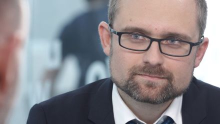 Pirát Peksa: Na ruské ambasádě slavil i Zeman, bylo to správné rozhodnutí, s Rusy musíme mluvit