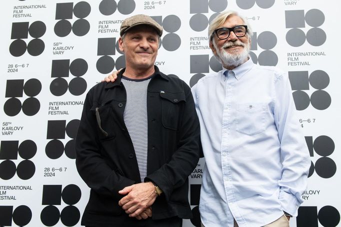Herec Viggo Mortensen a prezident festivalu Jiří Bartoška.