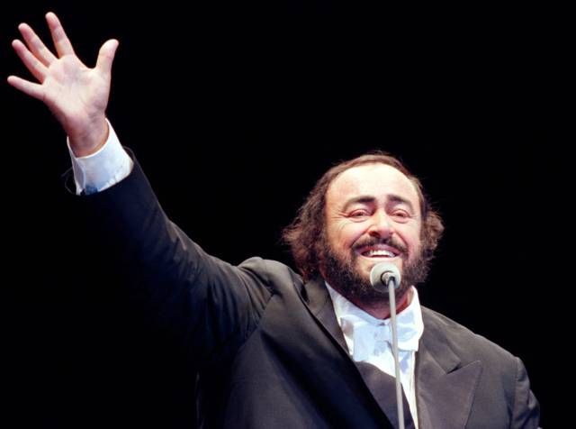 Pavarotti zemřel