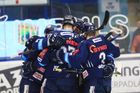Hokejový Liberec v Lize mistrů nasázel britskému mistrovi pět branek, vyhrála také Kometa a Hradec