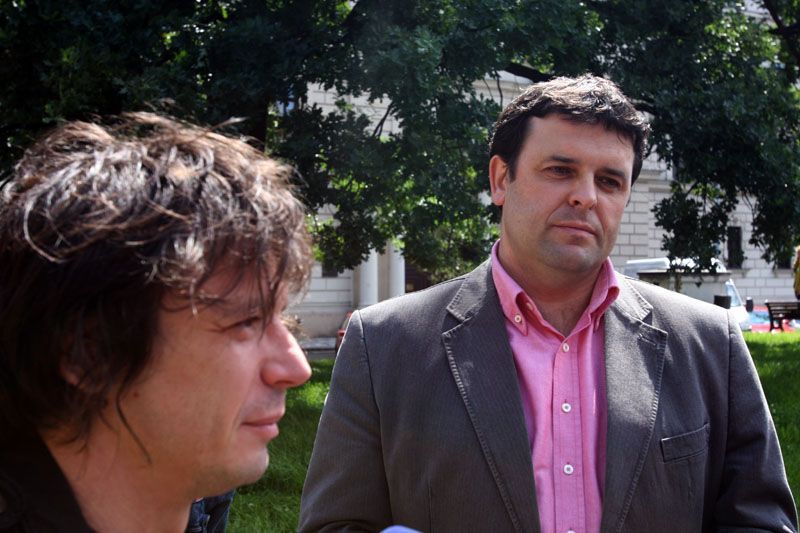 Růžový tank opět musel zmizet