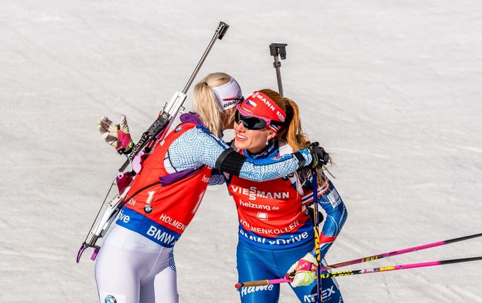 Stíhací závod biatlonistek v Holmenkollenu 2017 (Koukalová, Laukkanenová)