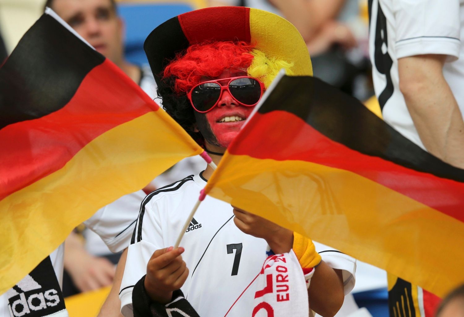 Fanoušek Německa před utkáním Německa s Portugalskem na Euru 2012