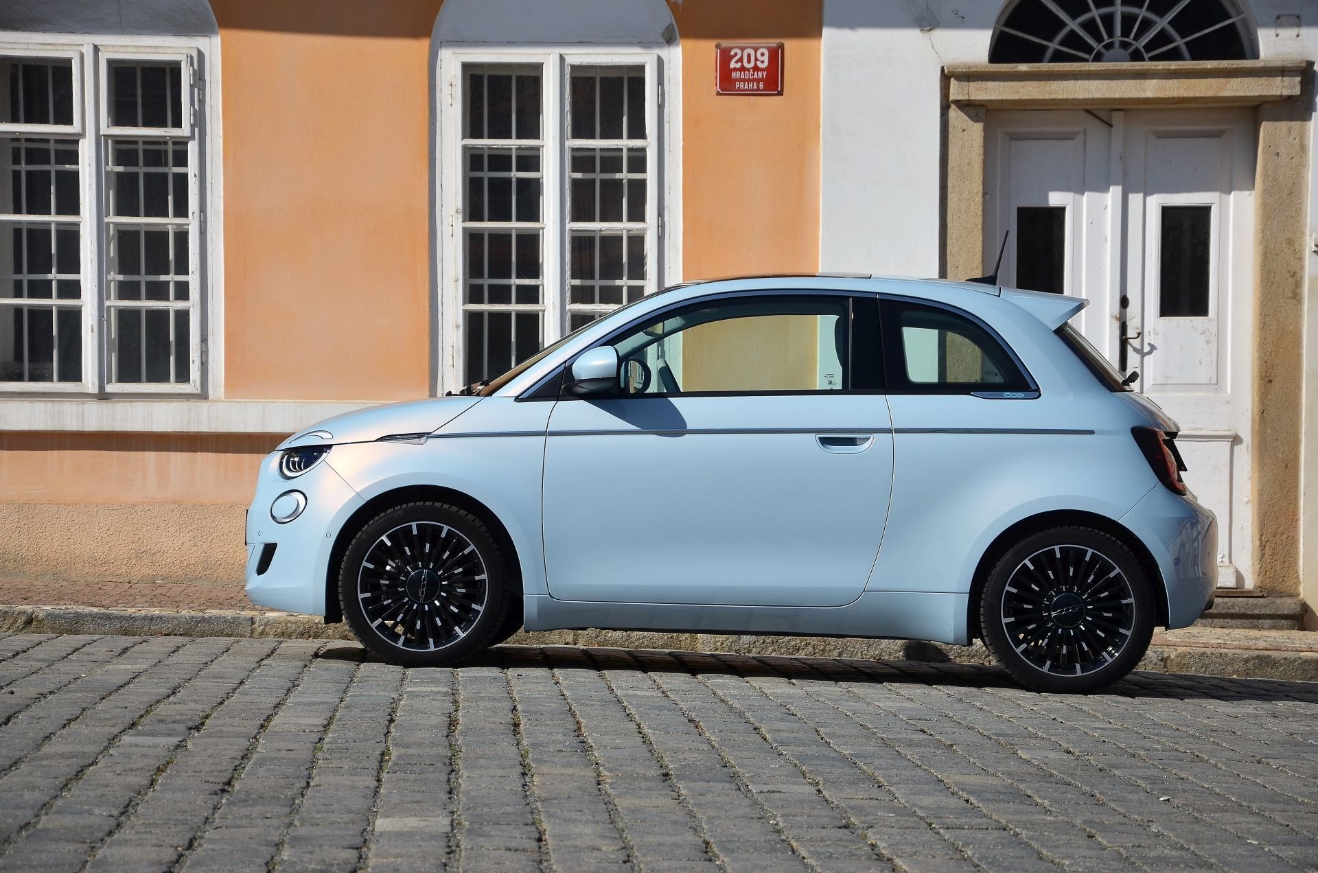 Fiat 500e La Prima 2020 2021