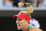 Vlasy německé tenistky Angelique Kerberové se na soupeřky chtěly vrhnout jako útočící kobra. I takový moment byl k vidění během prvního týdne grandslamového Australian Open.