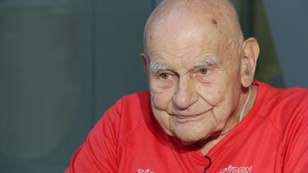 Zemřel Jiří Soukup, nejstarší český maratonec. Rozkvět běhání se mi líbí, řekl v DVTV