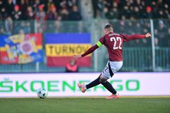 Kuriozita v lize. Tři ruce, tři penalty, které otevřely skóre. Těžila z toho i Sparta