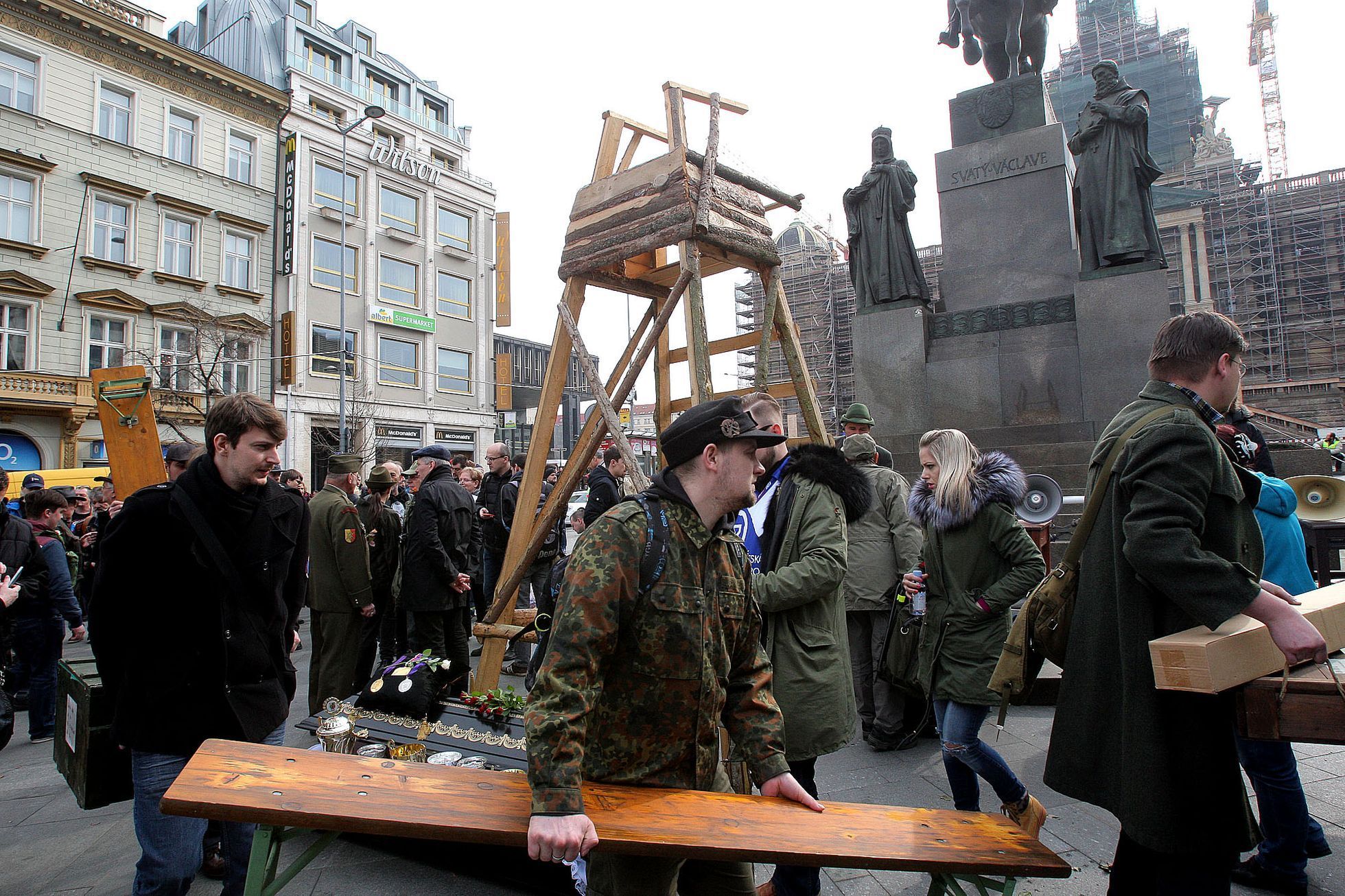 Demonstrace automatických střelců