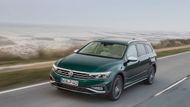 24. VW Passat: 1244 ks, - 10,7 %