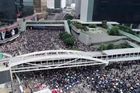 Masivní kyberútok na aplikaci využívanou protestujícími v Hongkongu přišel z Číny
