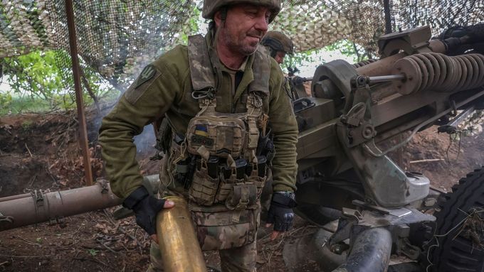 Ukrajinci potřebují dělostřelecké granáty.