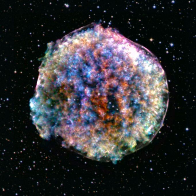 Pozůstatky supernovy SN 1572, známé také jako Tychonova nova, jak ji zachytil rentgenový dalekohled Chandra.