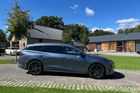Seal 6 DM-i Touring má nejbližšího konkurenta Škodu Superb PHEV.