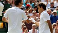 Českého tenistu Tomáše Berdycha a Švýcara Rogera Federera čeká ve středu v noci na US Open první vzájemný duel na grandslamovém turnaji od roku 2010, kdy na Wimbledonu triumfoval český hráč. Krom bitvy na kurtu ve Flushing Meadows lze očekávat i souboj v publiku, kde by měly oba tenisty podpořit jejich dámské protějšky Ester Sátorová a Mirka Federerová (roz. Vavrinecová).