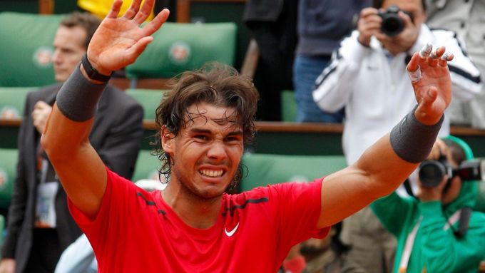 Rafael Nadal se raduje ze zisku jedenáctého grandslamového titulu
