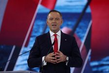 Prezidentské volby v Polsku vyhrál těsně Nawrocki. Jeho vzorem je Trump