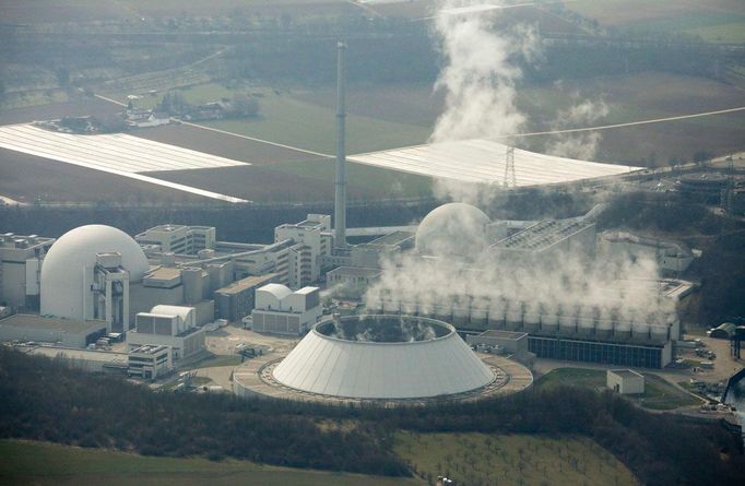 JE Neckarwestheim se dvěma reaktory. Připojeny do sítě byly v letech 1976 a 1989.