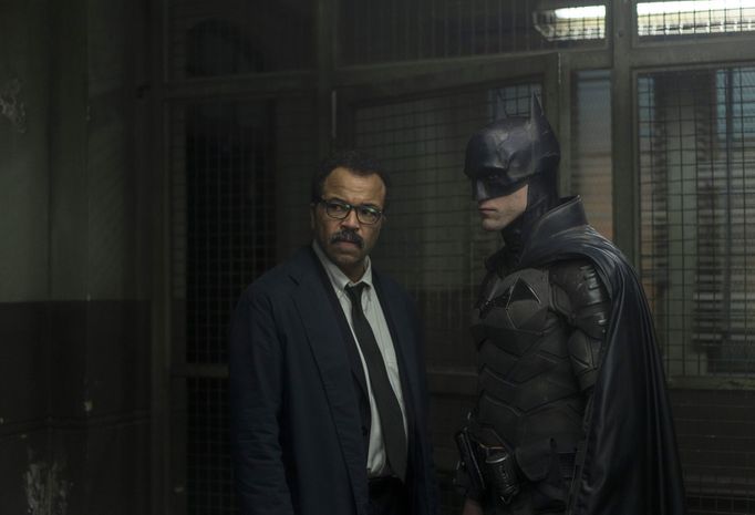 Jeffrey Wright v roli Jamese Gordona a Robert Pattinson jako Batman alias Bruce Wayne.