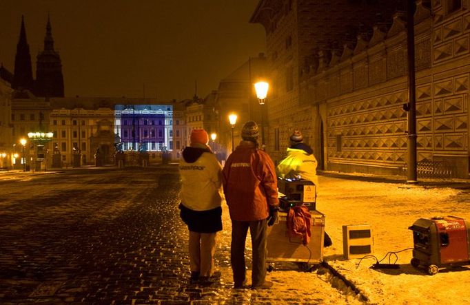 Pražský hrad vzdoroval zobrazení vlajky EU i při nasvícení zblízka