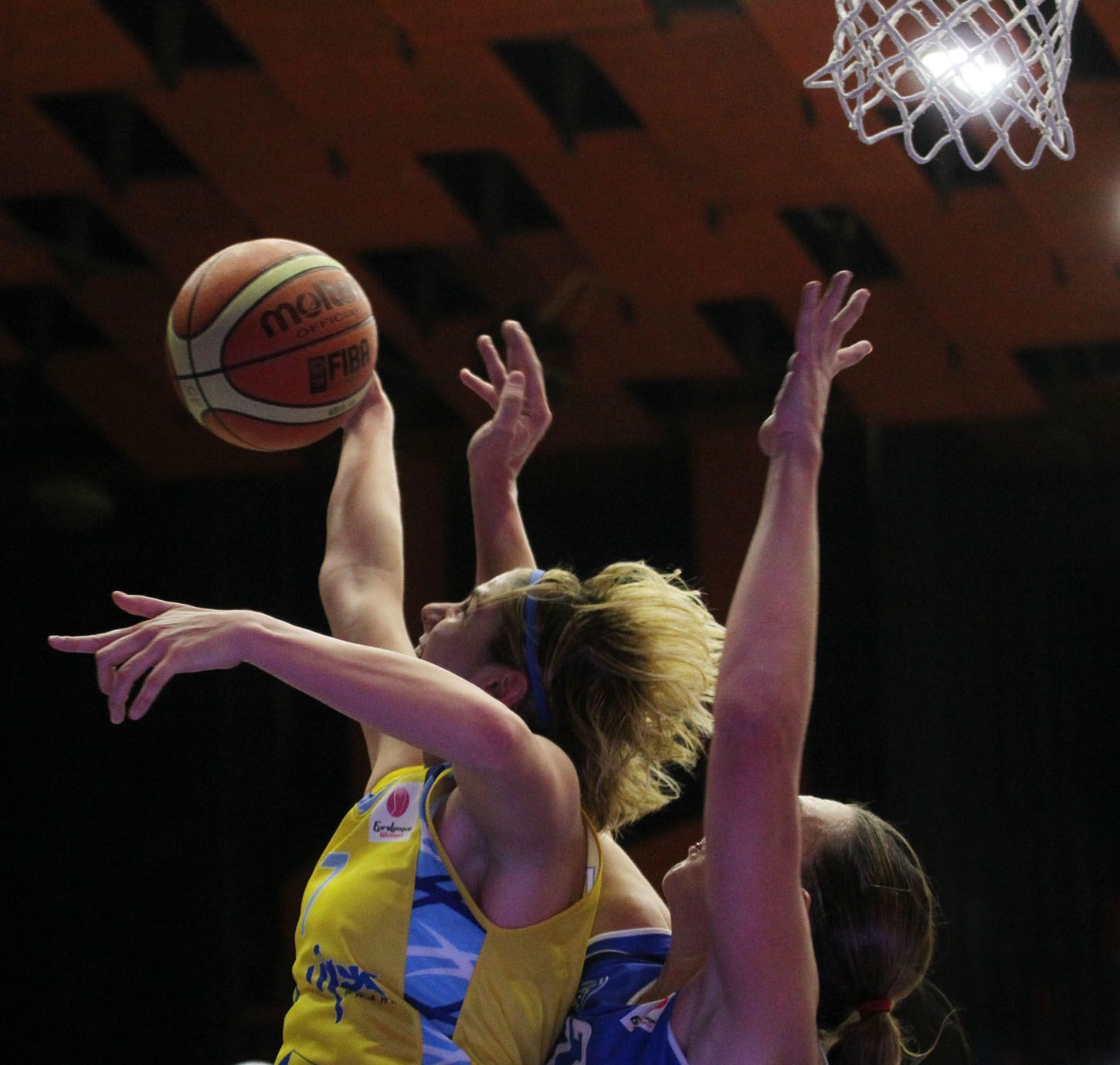 Basketbalistka ZVVZ USK Praha Jelena Dubljevičová v utkání 1. kola Evropské ligy proti Salamance.