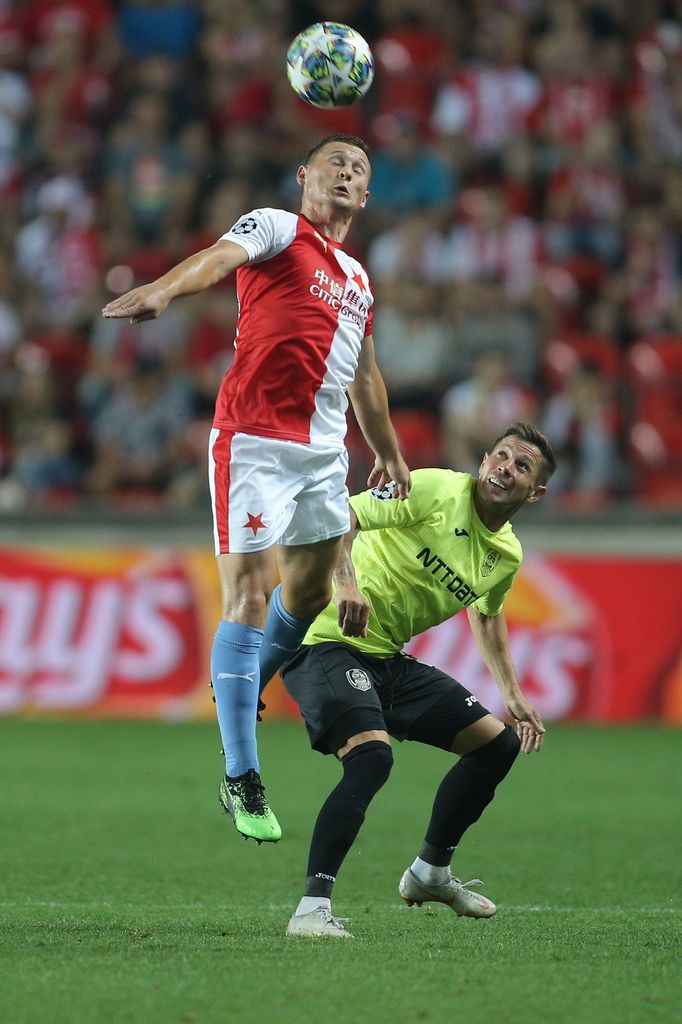 Jan Bořil v zápase 4. předkola LM Slavia - Kluž