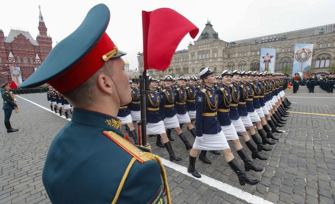 Rusko si připomíná Den vítězství 9. 5. tradiční velkolepou vojenskou přehlídku.