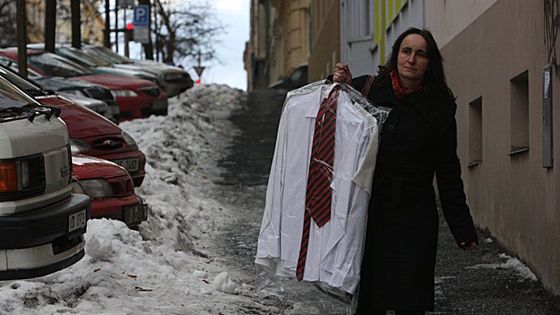 Špína ve sněhu: Jak jsme si to posolili, tak si to vypijeme