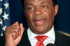 Drogy, vězení, berňák. Zemřel "věčný starosta" Marion Barry