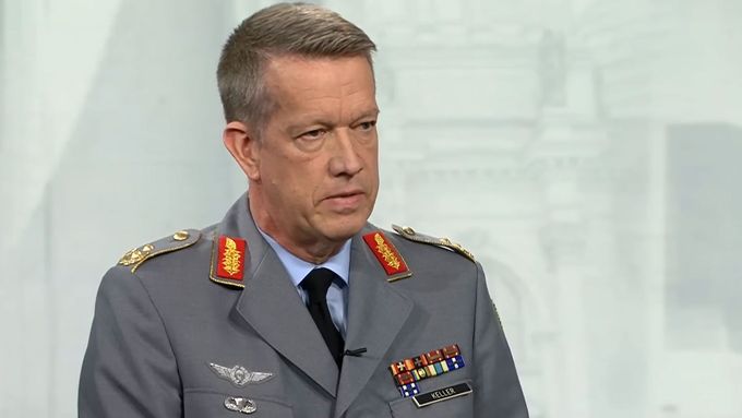 Neexistuje jeden jediný systém, který by významně změnil průběh války, tvrdí generálmajor Keller