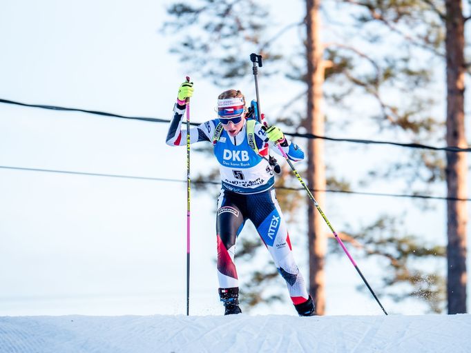 Markéta Davidová ve stíhacím závodě žen v rámci SP v Kontiolahti