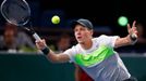 Český tenista Tomáš Berdych ve čtvrtfinále paříšského Masters 2012 v utkání proti Francouzi Gillesu Simonovi.