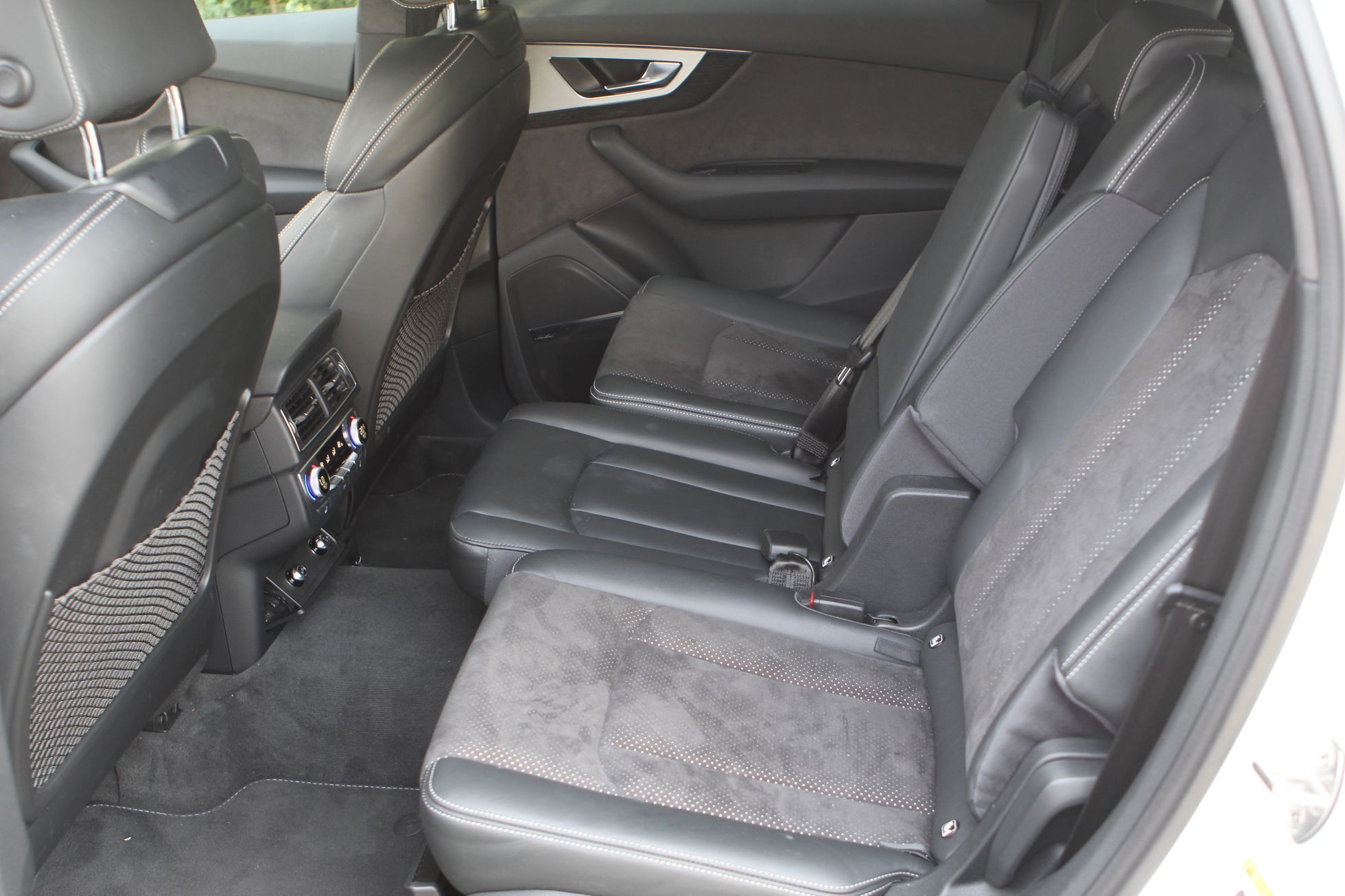 Audi Q7 - zadní sedačky