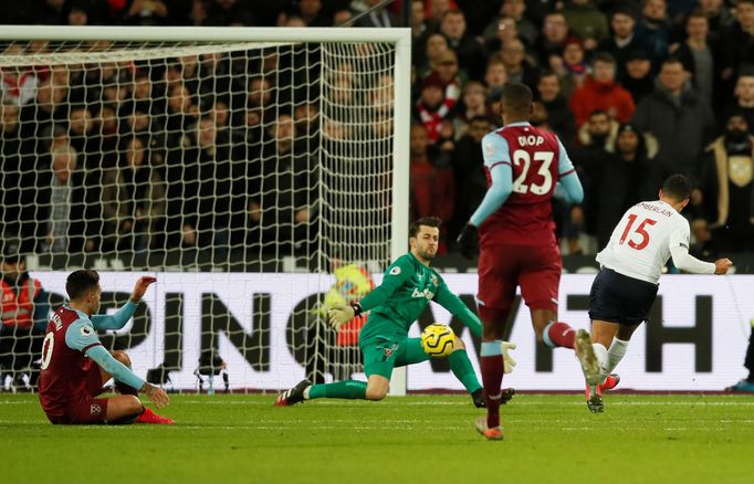 Soccer Football - Premier League - West Ham United v Liverpool - London Stadium, London, Britain - January 29, 2020   Liverpool's Alex Oxlade-Chamberlain scores their sec