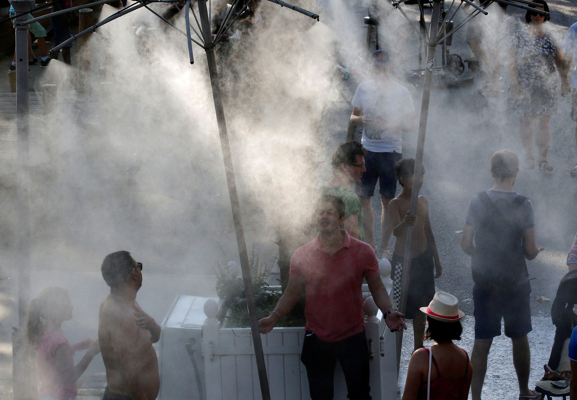 Fotogalerie / Letní vedra v Evropě / Zahraničí / Horko / Léto / Voda / Počasí / Osvěžení / Reuters / 25