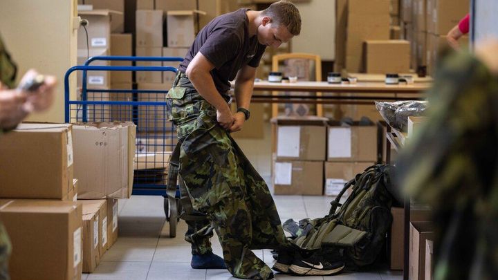 Čínské batohy z Ruska už jsou v české armádě. Dodavatel vyměnil vojákům přezky; Zdroj foto: Armáda ČR
