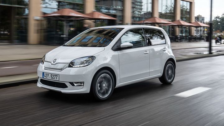 Ojetina dražší než nové auto. Jako Ferrari jsou i Dacia Duster nebo elektrická Škoda; Zdroj foto: Škoda Auto