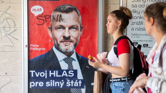 Foto: Vágní hesla a práce se strachem. Slovensko zaplavily předvolební billboardy