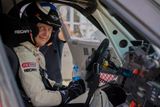 Na místě ovšem nechybí jeho hlavní hvězda – finský jezdec Mikko Hirvonen, který se k X-raidu přidal poté, co úspěšně ukončil svou kariéru v závodech rallye WRC.