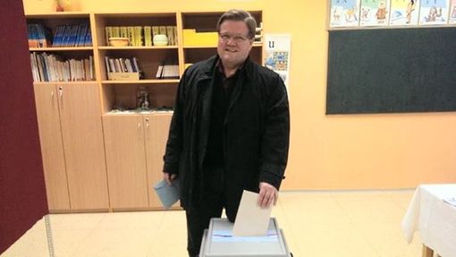Zdeněk Škromach u voleb.