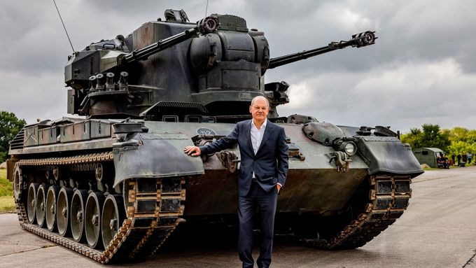 Leopard, Gepard, Abrams. Jak vypadají zbraně, které Západ letos slíbil Ukrajině