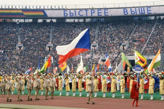 Československá výprava na zahajovacím ceremoniálu OH v Moskvě 19. července 1980.