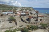 Severozápad Haiti je nejchudší částí ostrovní země. Mnoho lidí žije v nuzných chatrčích. Na snímku vesnice Non Chachat.