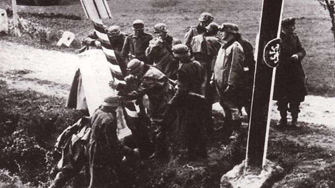 Obrazem: Jak německá armáda obsazovala před 70 lety Sudety
