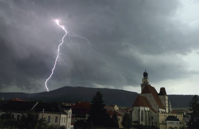 Do Česka znovu přišly bouřky