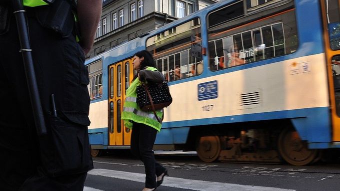 Plzeňští tramvajáci chtěli do stávky, nechtěli však přidělat práci kolegům z autobusů a trolejbusů, kteří stávkovat nebudou
