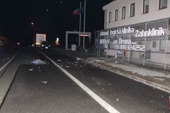 Bankomat v Dolním Dvořišti vyloupili pomocí výbušniny, exploze poškodila stomatologickou kliniku