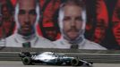 Valtteri Bottas v Mercedesu v kvalifikaci na Velkou cenu Číny.