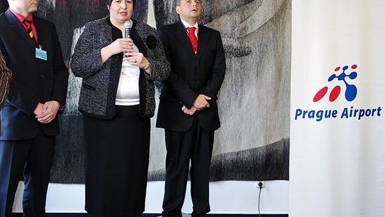 Praha má létající reklamu